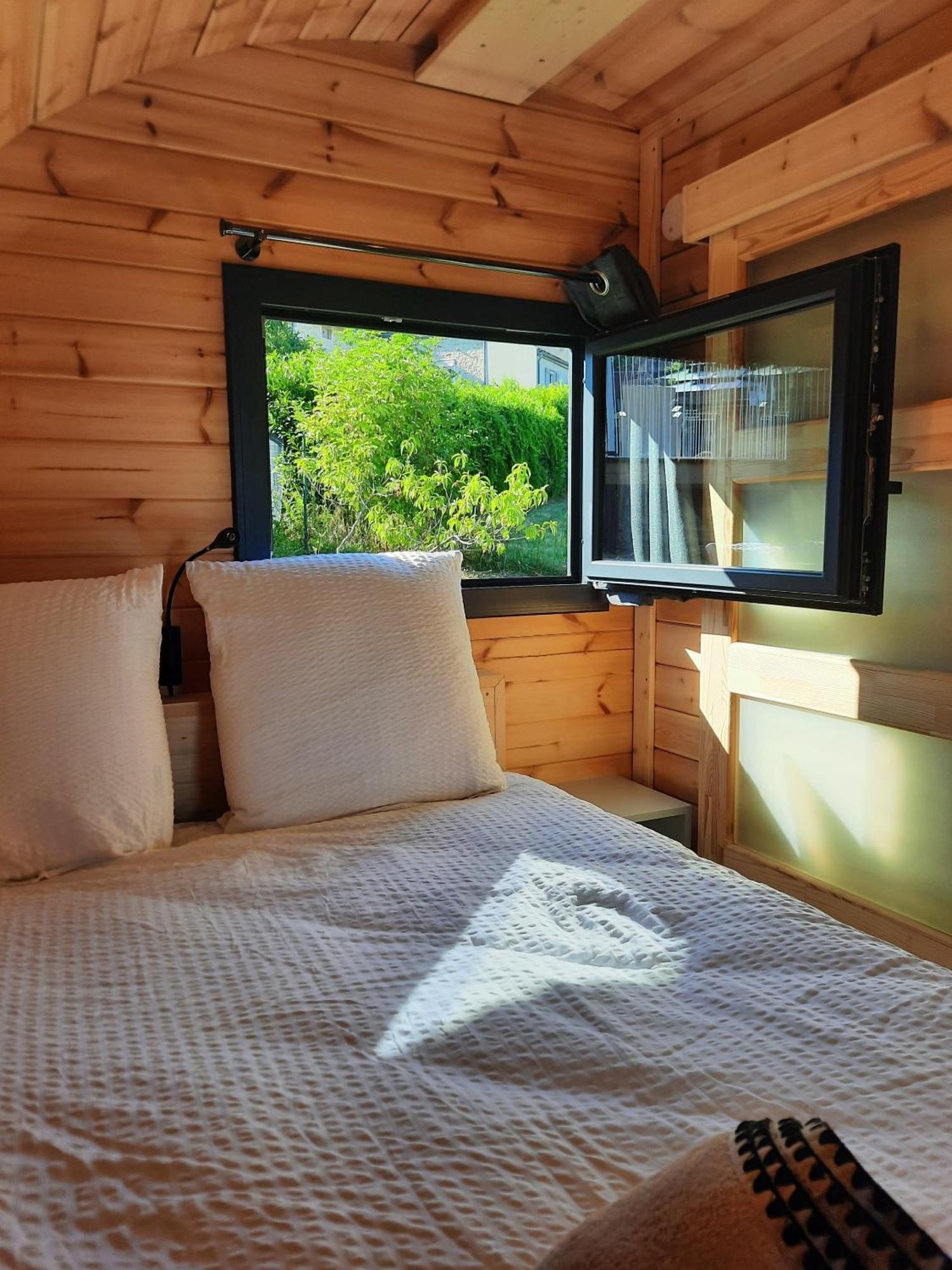 Au Dela Des Vignes Bed & Breakfast Baubigny Oda fotoğraf